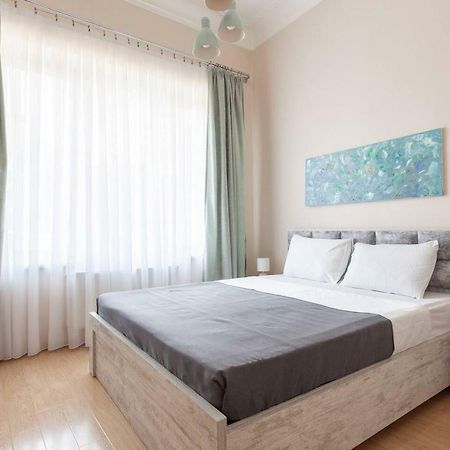 Wehost Apartment On A Colorful Street Tiflis Exterior foto