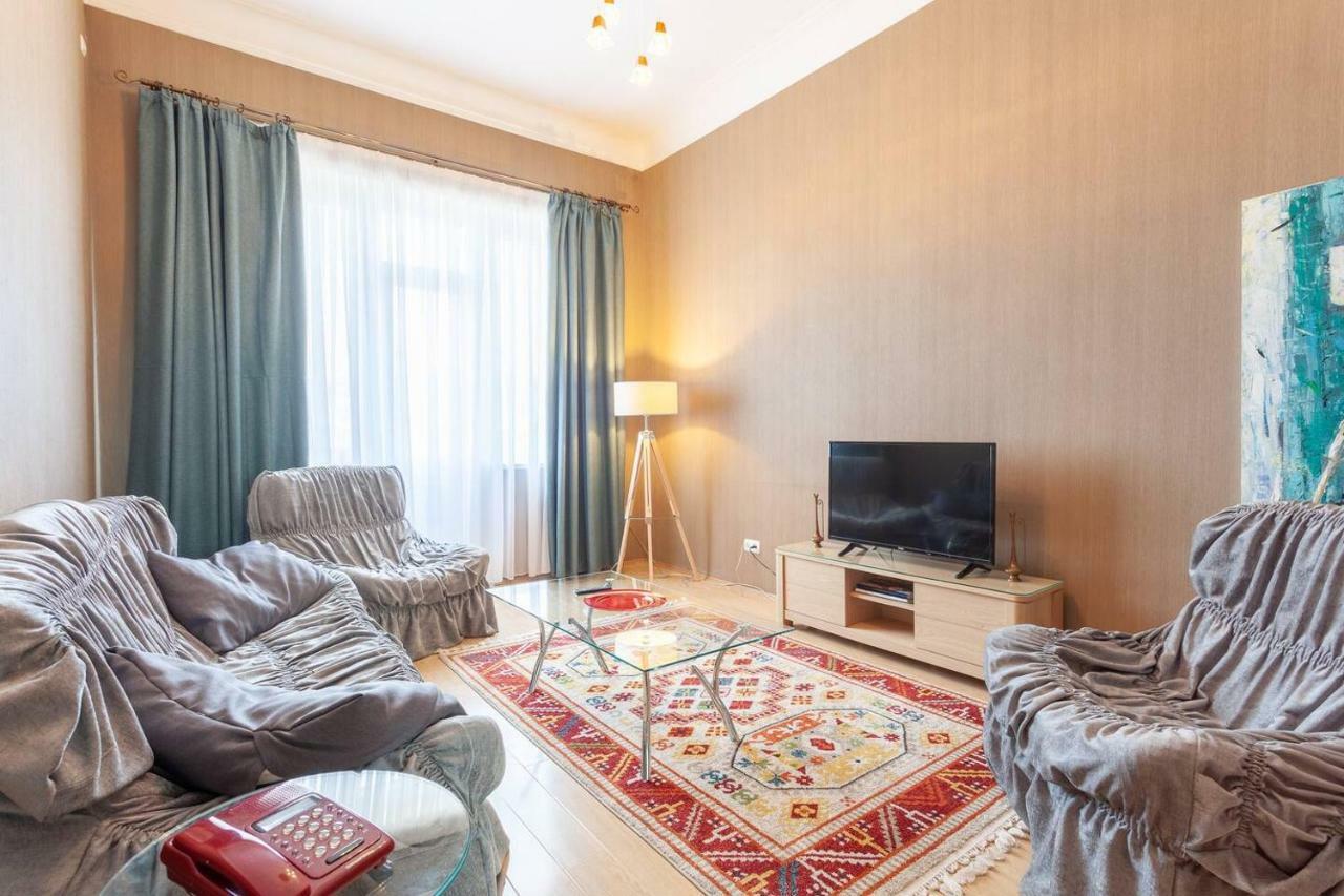 Wehost Apartment On A Colorful Street Tiflis Exterior foto
