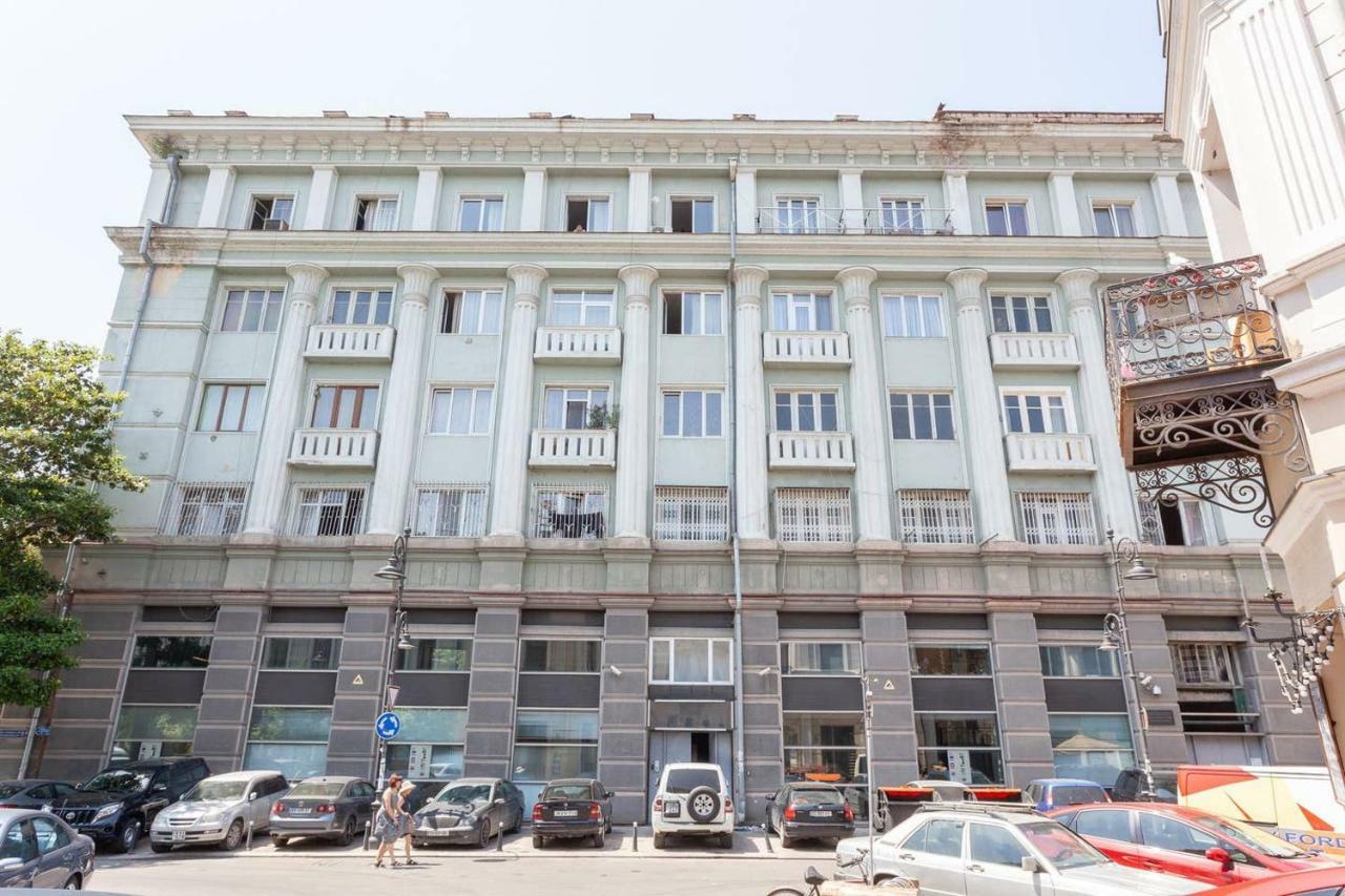 Wehost Apartment On A Colorful Street Tiflis Exterior foto
