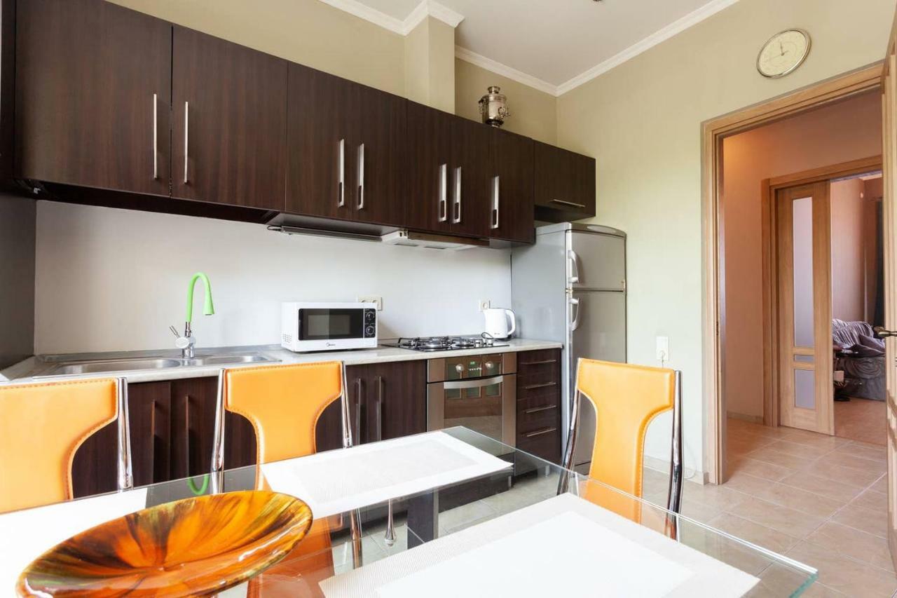 Wehost Apartment On A Colorful Street Tiflis Exterior foto